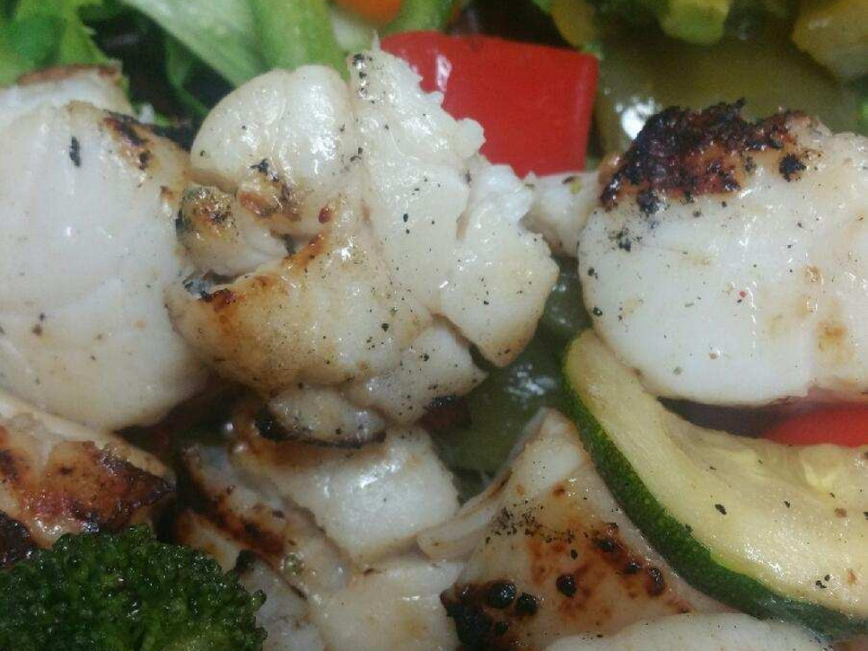 Snug Harbor Fish Company - Scallops with Fresh Vegetables