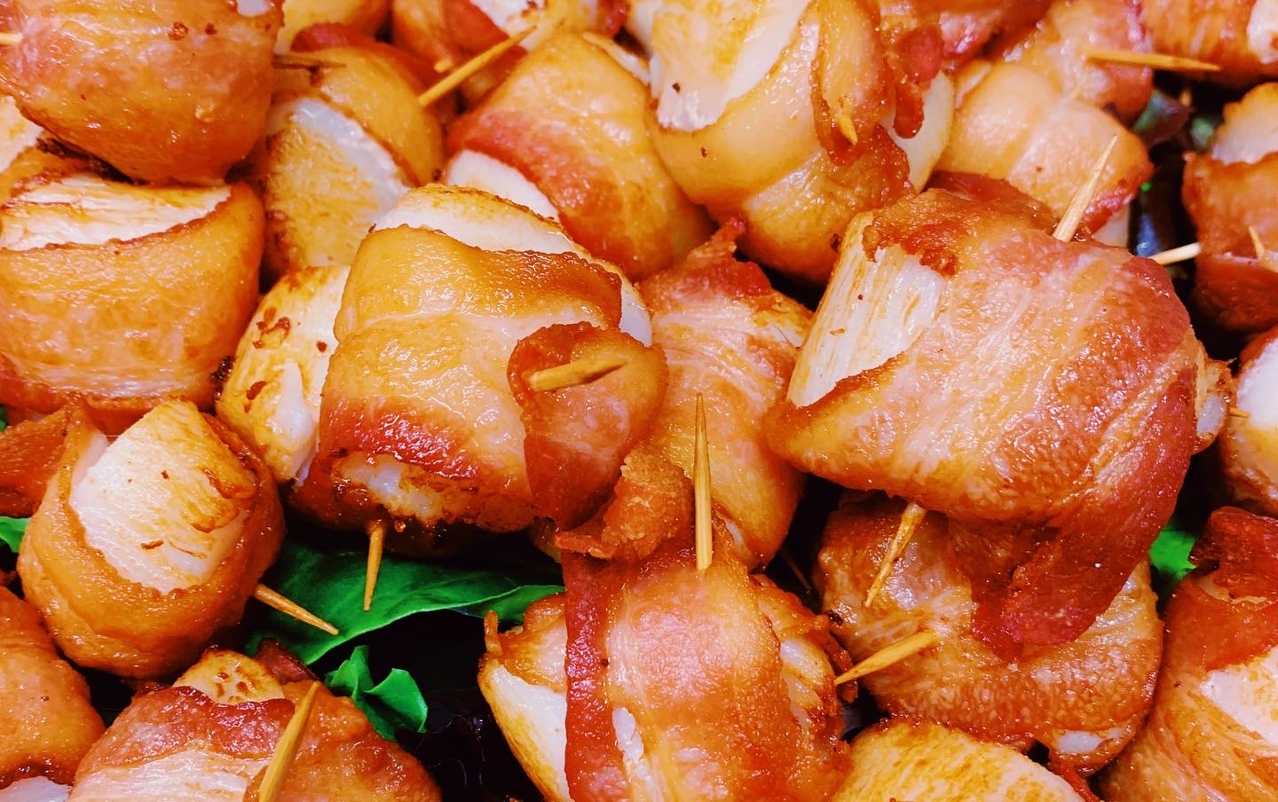 Scallops wrapped in Bacon